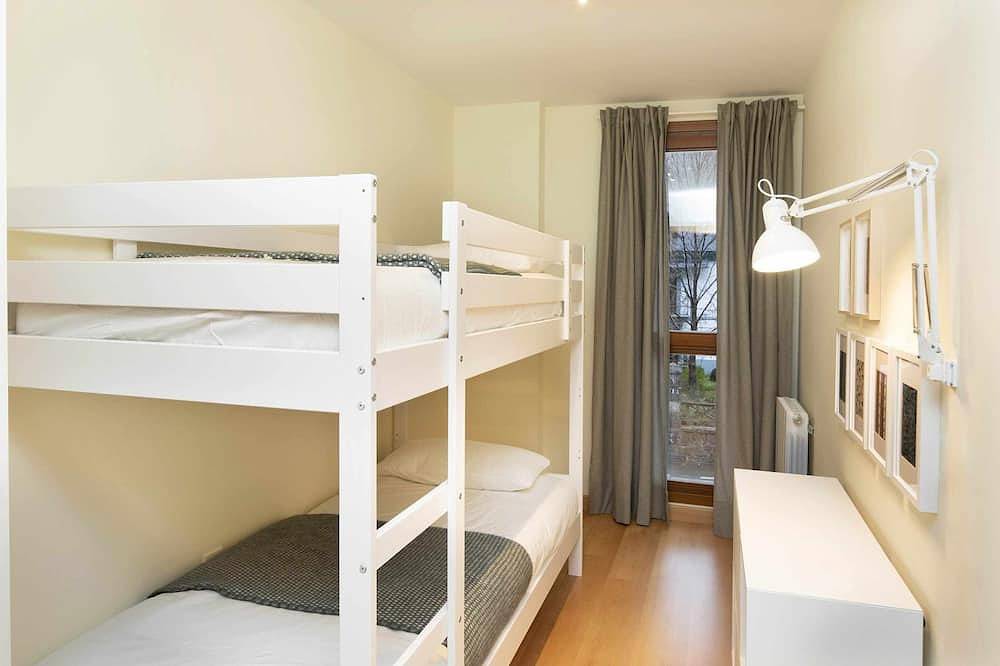Entire apartment, Tenaesquí I by Bevalle in Escarrilla, Sallent de Gállego
