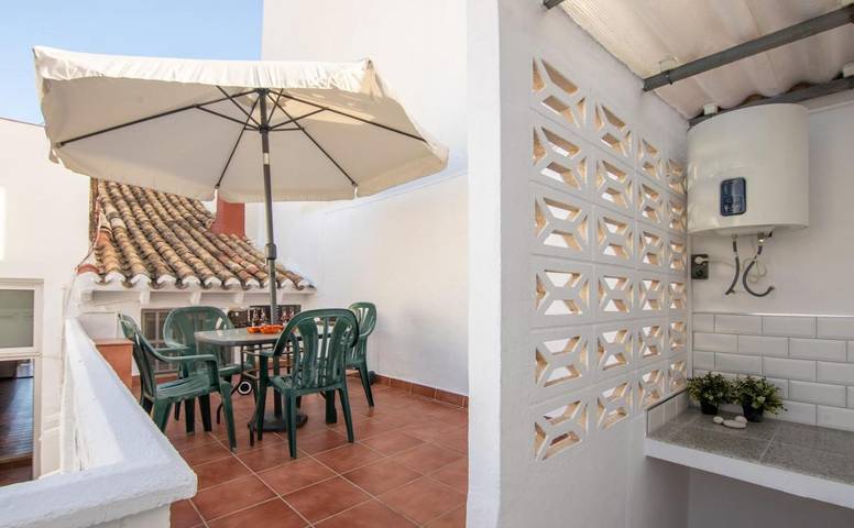 Gîte pour 13 personnes, avec terrasse ainsi que vue et jardin, animaux acceptés à Piles - 2