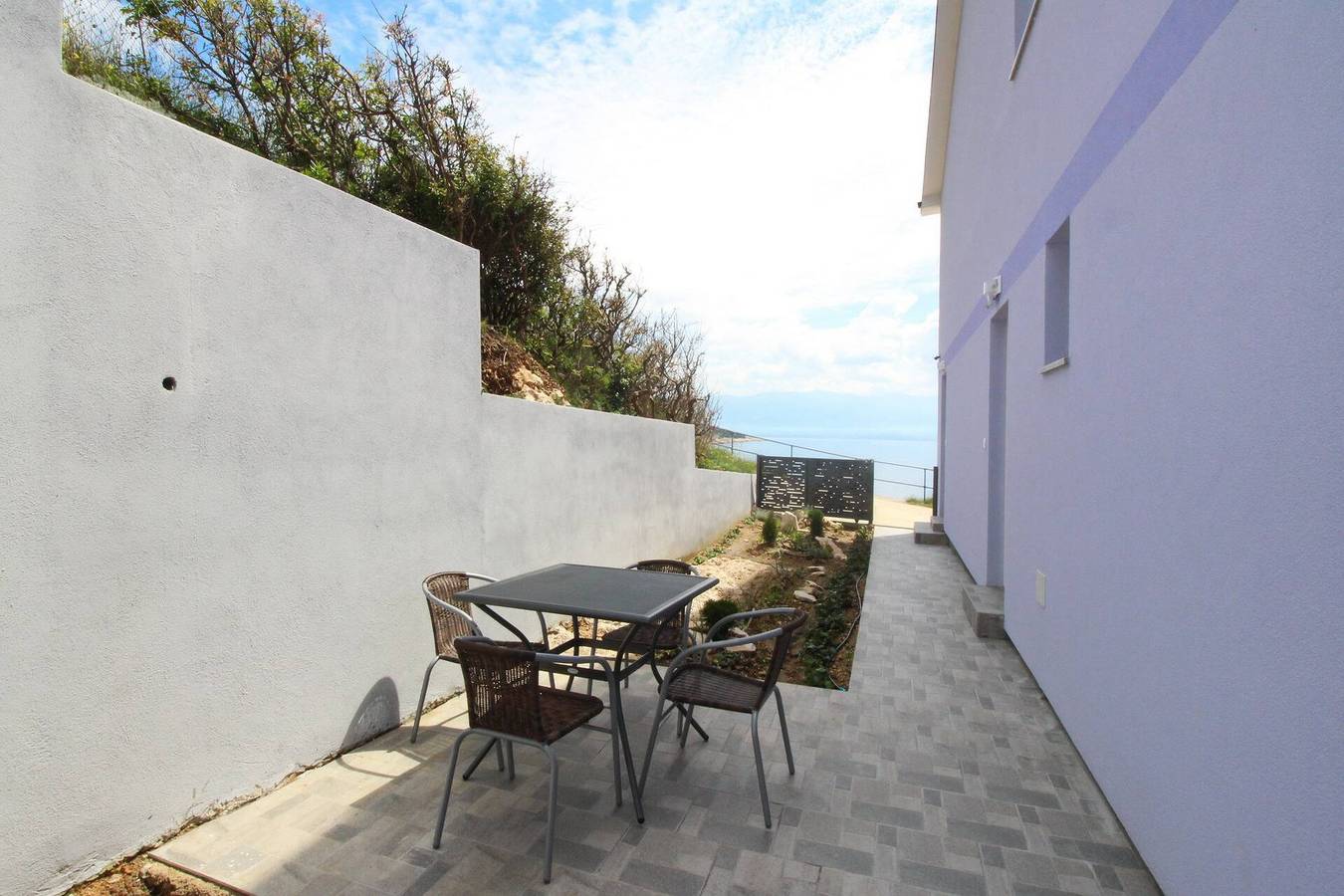 Ganze Wohnung, Apartment Lavanda Nr. 3 - Untergeschoss, am Meer in Baska, Krk
