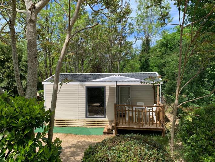 Mobil home pour 6 personnes, avec jardin et bassin pour enfant, animaux acceptés à Bouzic