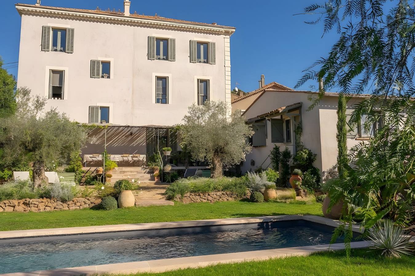 Chambre d’hôtes « Chambre 1 » avec piscine partagée, Wi-Fi et climatisation in La Motte, Région de Draguignan