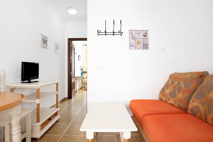 Entire apartment, Studio Apartment "Pacifico 201" in a Residential Area with Wi-Fi in Conil de la Frontera, Costa de la Luz