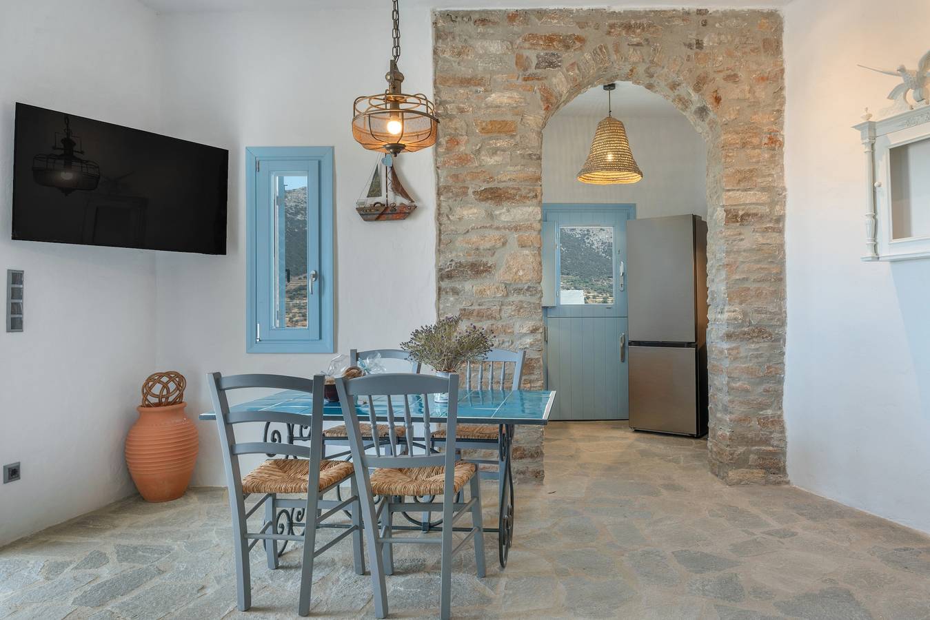 Holiday Home 'Sylvia's Home' with Sea View, Wi-Fi and Air Conditioning in Apollonia, Cyclades