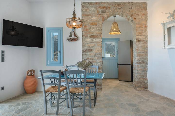 Ferienhaus 'Sylvia's Home' mit Meerblick, Wlan und Klimaanlage in Apollonia, Sifnos