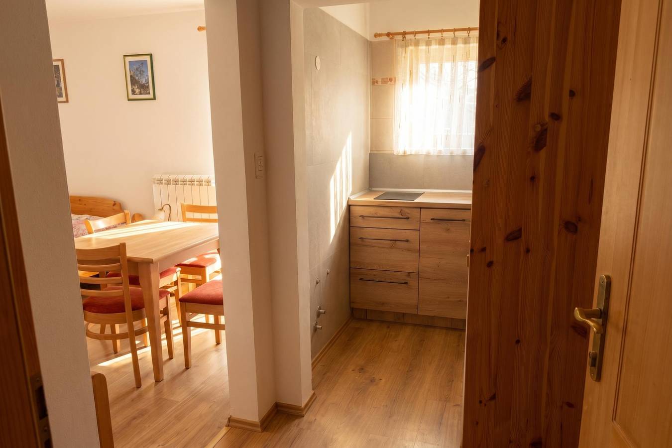 Ganze Wohnung, Ferienwohnung für 5 Personen mit Terrasse in Innerkrain-Karst