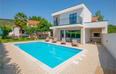 Ferienhaus für 7 Personen, mit Terrasse an der Makarska Riviera