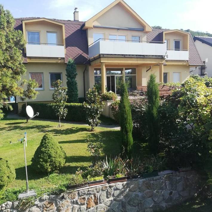 BnB für 2 Personen, mit Terrasse und Garten in Bratislava