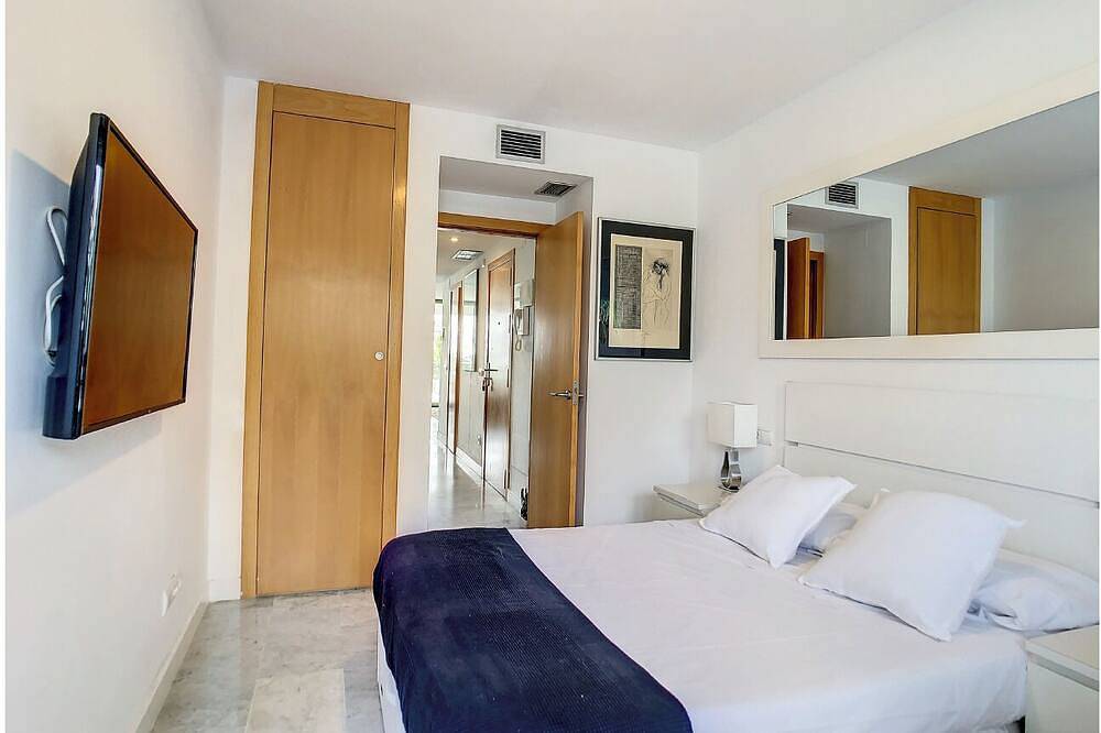 Entire apartment, Yacht Club Living, Marina Botafoch in Talamanca, Ibiza (Municipality)