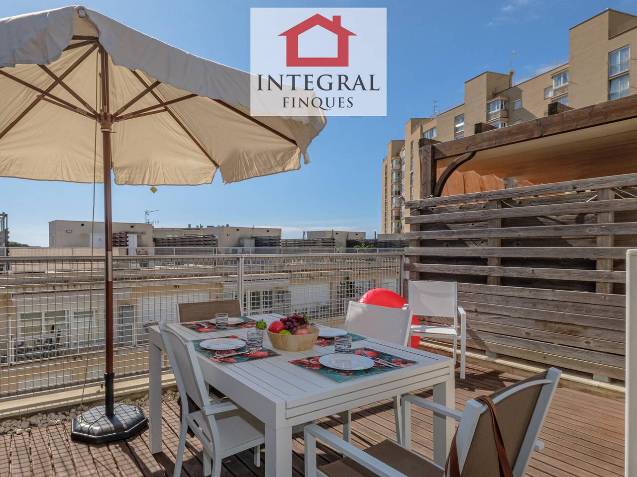 Appartement entier, Charmant triplex avec jacuzzi à Calonge in Calonge, Costa Brava