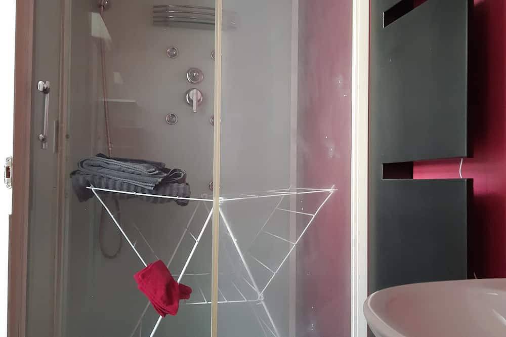 Entire apartment, Appartement 1° Étage Proche Plage et Commerces in Le Portel, Boulogne-sur-Mer region