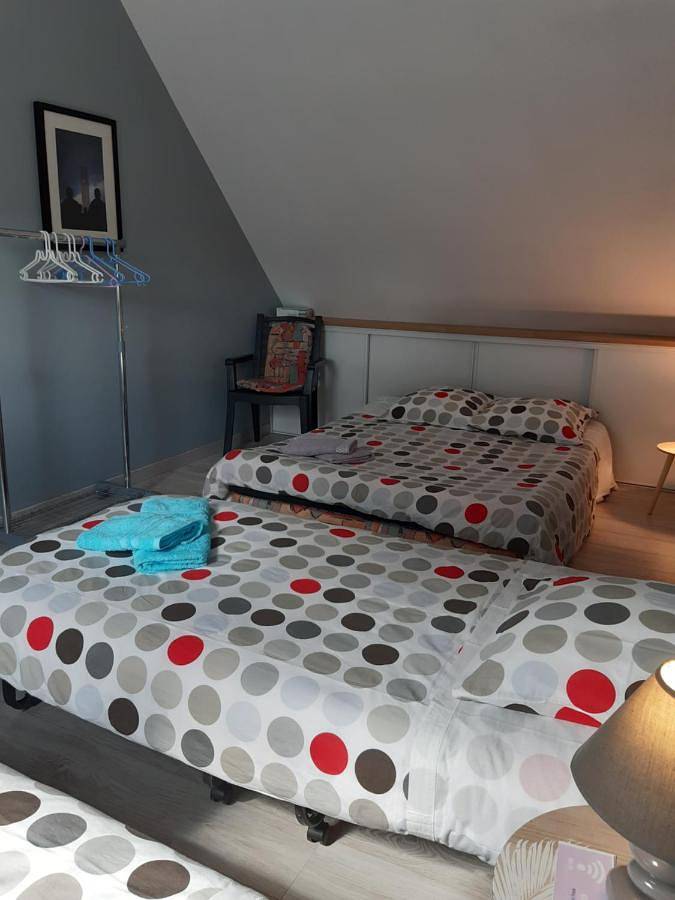 Double Room with Shared Bathroom in Arnage, Sarthe
