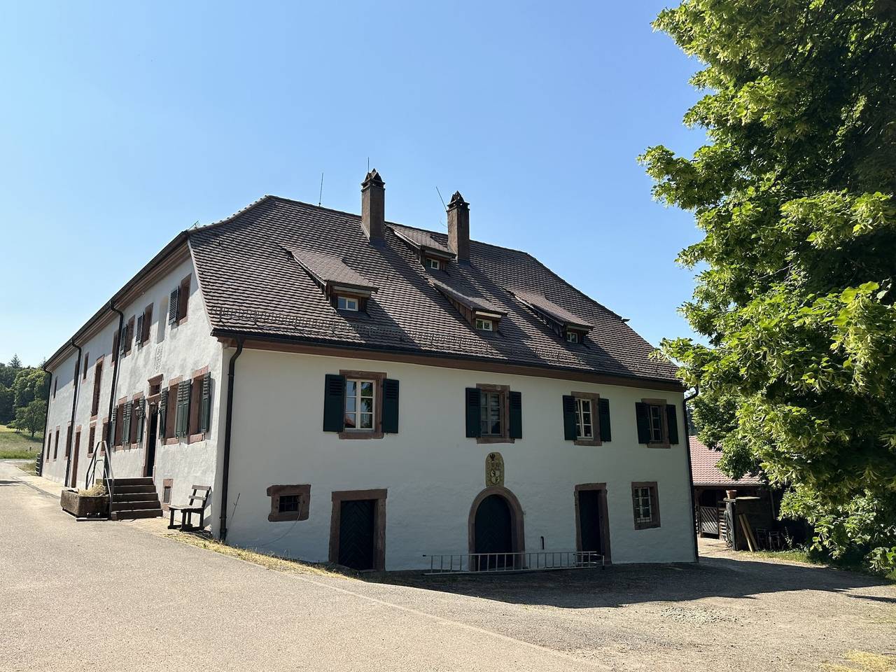 Appartamento intero, Appartamento 'Wiesenblick' con terrazza privata, giardino comune e Wi-Fi in Marxzell, Nordschwarzwald