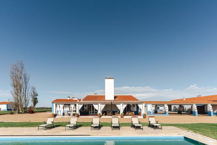 Granja para 10 personas, con Balcón y Terraza además de Jardín y Piscina en Alentejo
