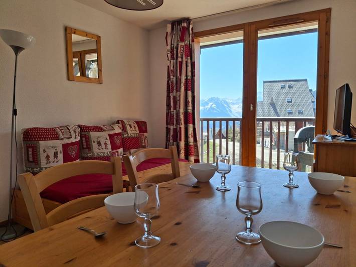 Gîte pour 6 personnes, avec balcon à Montgellafrey - 2