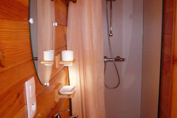 Gîte pour 2 personnes, avec terrasse et jardin, animaux acceptés dans Fontrieu - 3