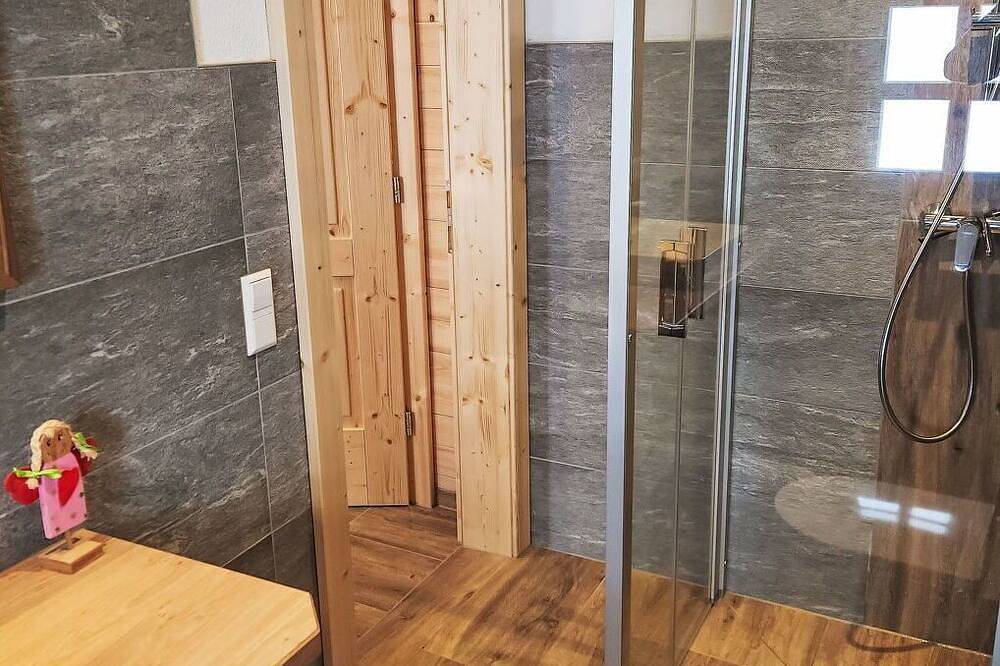 Ganze Wohnung, Schöne Wohnung für 4 Gäste mit  W-Lan, Tv, Haustiere erlaubt und Panoramablick in Forstau, Ski Amadé