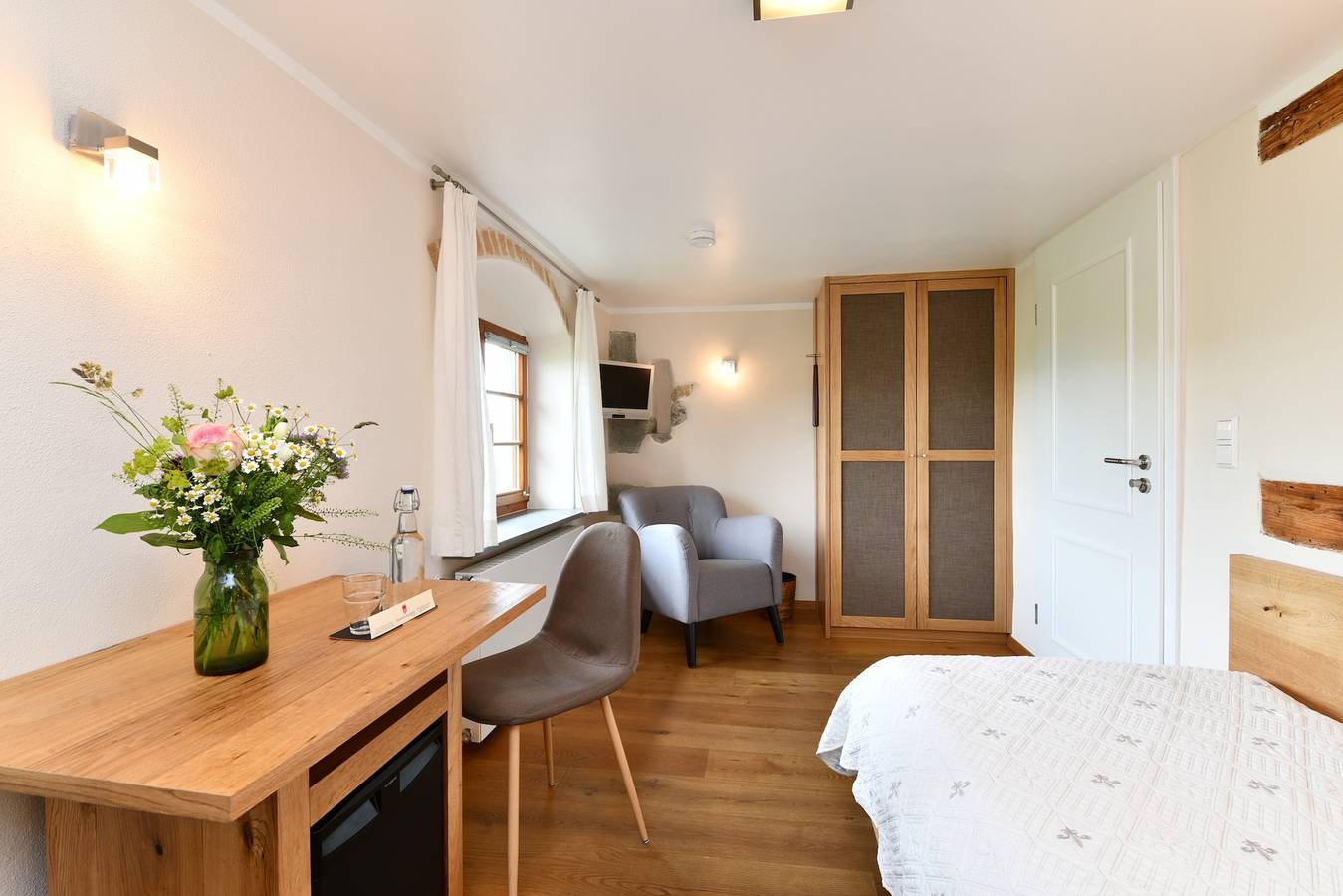 Boutiquehotel Ferienwohnungen Montfort-Schlössle - Doppelzimmer economy in Lindau, Bayerisch Schwaben