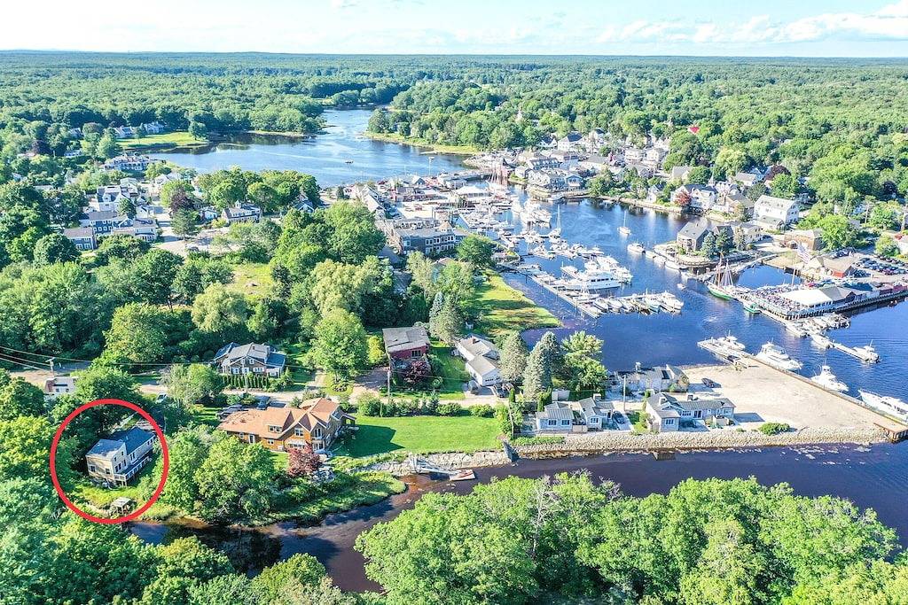 Waterfront Coastal Cottage in Kennebunk, Maine in Kennebunk, York County