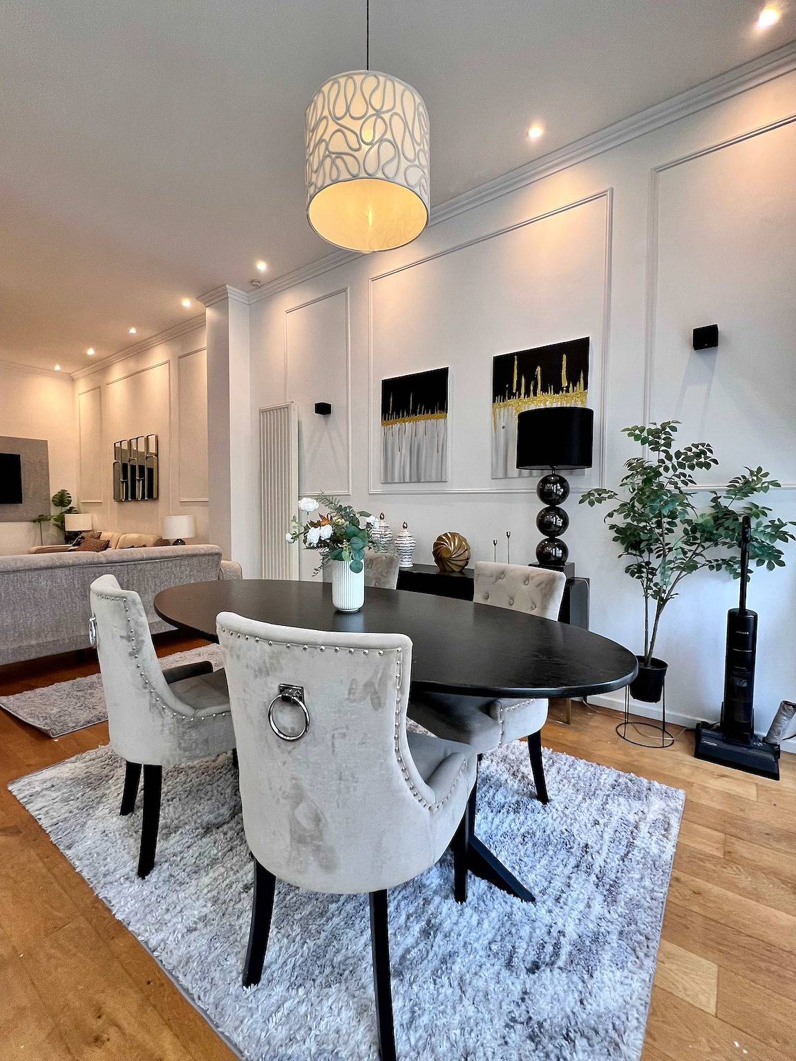 Entire apartment, Cosy Family Apartment for up to 9 guests near Brussels Midi Station in Saint-Gilles (Belgium), Flanders