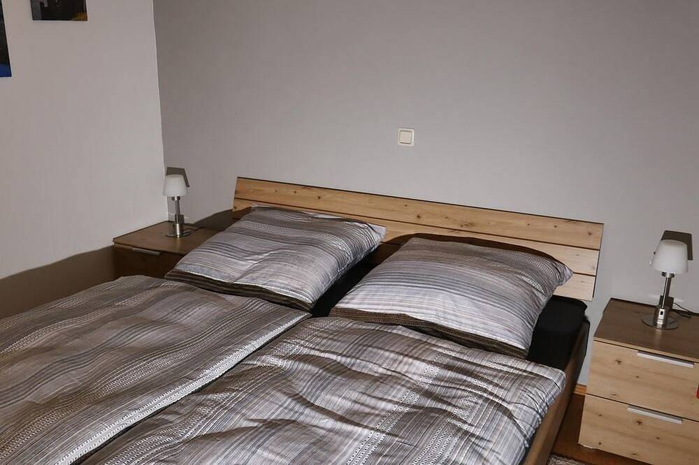 Ganze Wohnung, Ferienwohnung an den Weingärten - Ferienwohnung mit 2 Schlafzimmer und Terrasse in Landkreis Bad Kreuznach