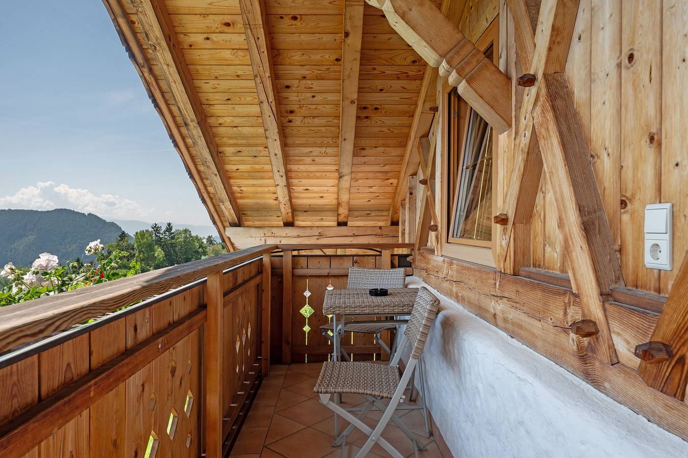 Ganze Wohnung, Apartment 'Neu-Schötzerhof Sommerwiese' mit Bergblick, Gemeinschaftsgarten und Wlan in Schlaneid, Mölten