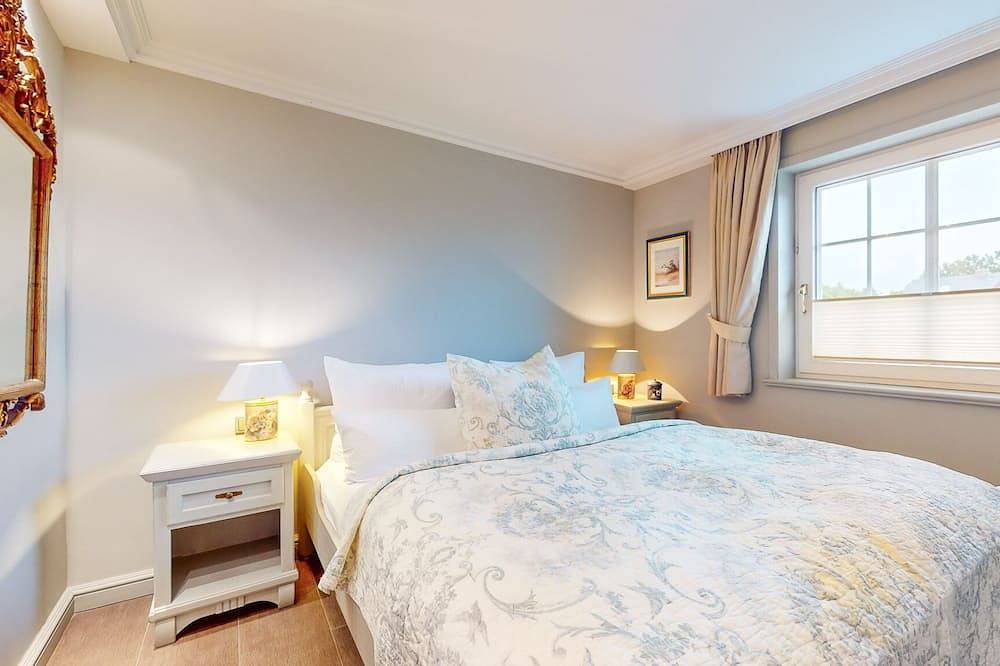 Ganze Wohnung, Exklusive Ferienwohnung mit traumhaftem Wattblick in Munkmarsch. in Munkmarsch, Sylt (Gemeinde)
