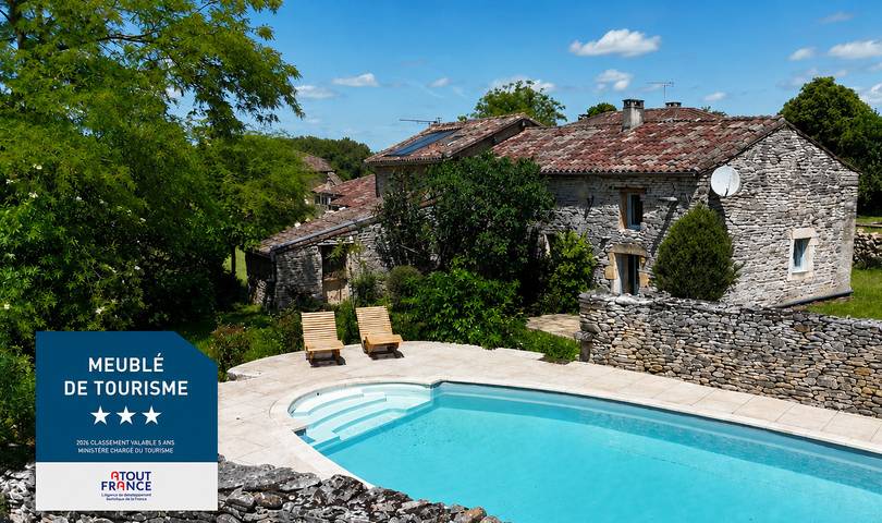 Gîte pour 9 personnes, avec piscine