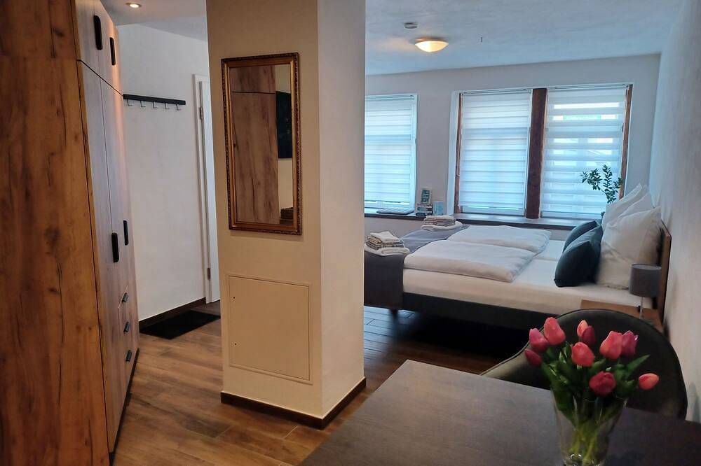 Ganze Wohnung, Komfortables, modernes Apartment für 2 Personen in zentraler  Lage (38 qm) in Weikersheim, Taubertal