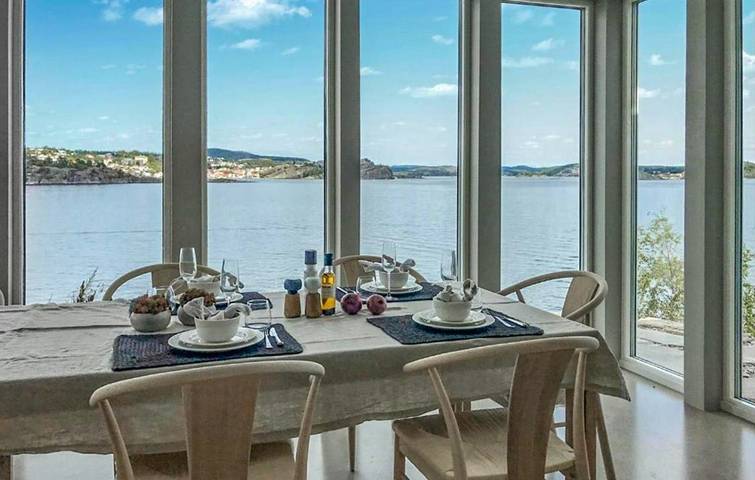 Ferienhaus mit eigenem Steg und Dachterrasse in Kragerø