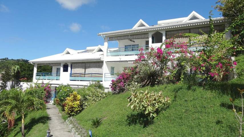 Location de vacances pour 3 personnes, avec jardin ainsi que vue et piscine, animaux acceptés dans Marina du Marin - 3