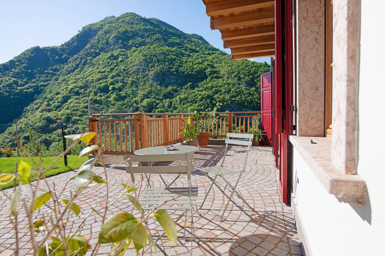 Apartamento entero, Apartamento 'Con Giardino' con vistas a la montaña, Wi-Fi y aire acondicionado in Trento, Valsugana