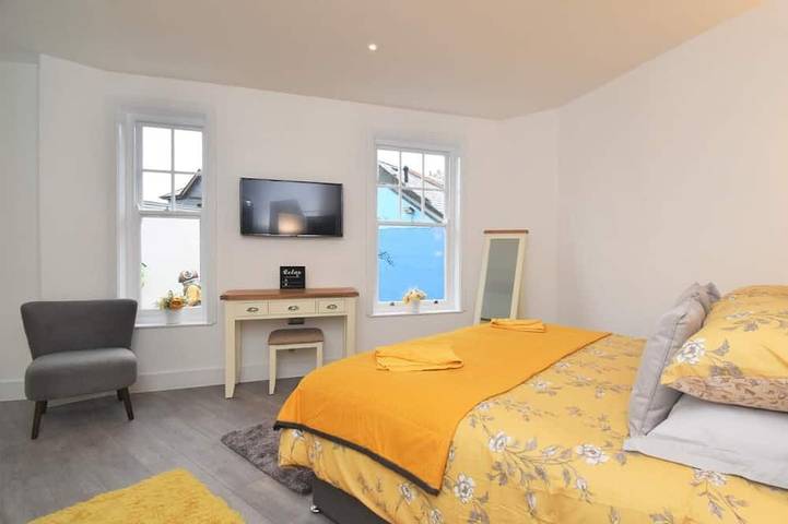 Ganze Wohnung, 2 Bed in Brixham in Brixham, Torbay