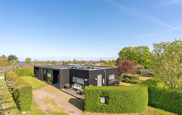 Ferienhaus für 6 Personen, mit Terrasse und Garten
