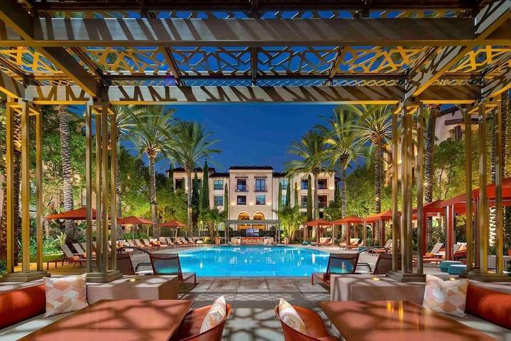 Appartement de vacances pour 6 personnes, avec jardin ainsi que piscine et vue