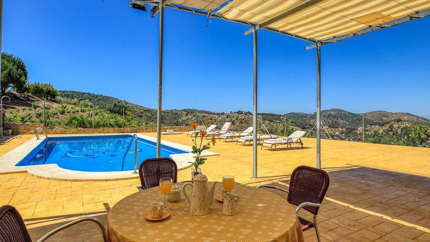 Location de vacances pour 14 personnes, avec balcon/terrasse et piscine à Casabermeja - 3