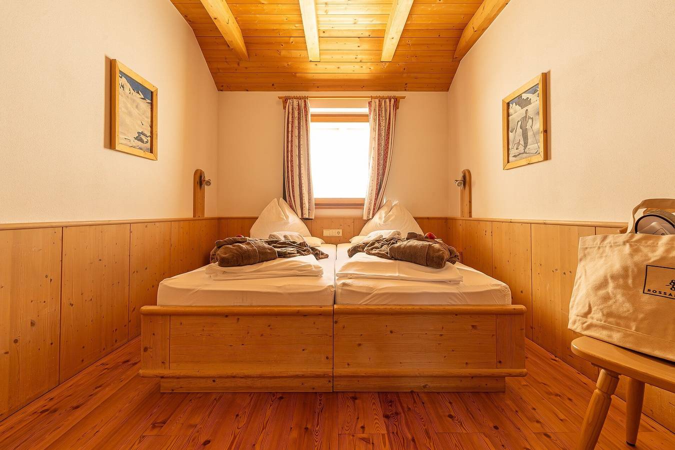 Habitación 'Rossalm Classic' con terraza comunitaria, jardín compartido y Wi-Fi in Eores, Bresanona