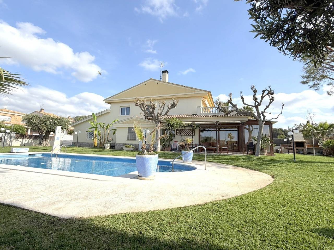 Casa Vacacional 'Elegancia, Privacidad y Confort' con Vista al Mar, Piscina Privada y Wi-Fi in Calafell, Costa Dorada