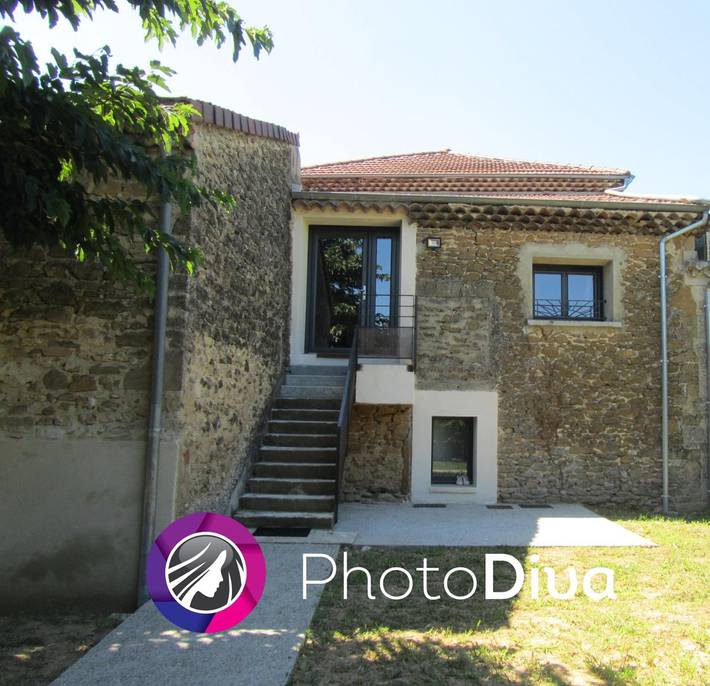 Gîte pour 4 personnes, avec terrasse et jardin à Montoison