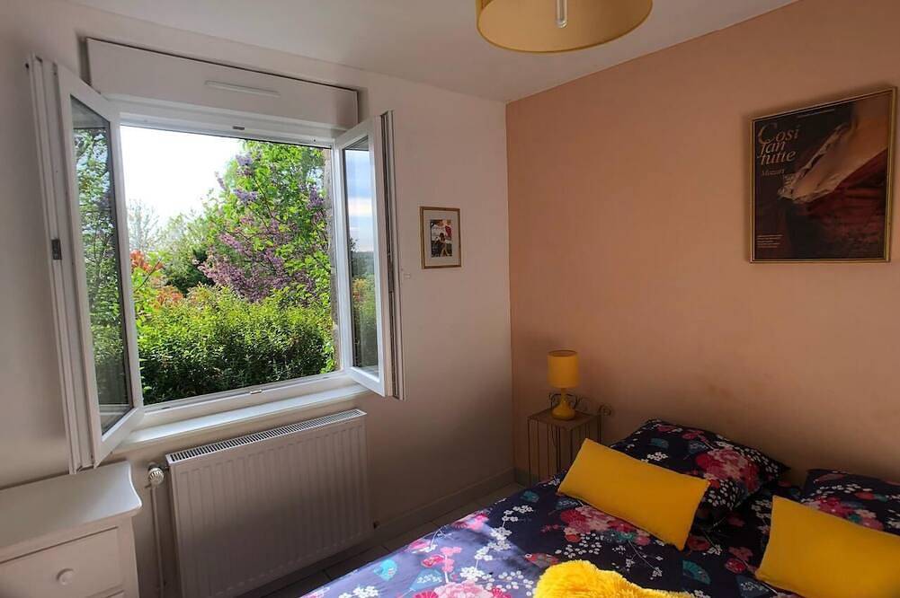 Entire apartment, House of Poppies in Saint-Laurent-de-Terregatte, Avranches region