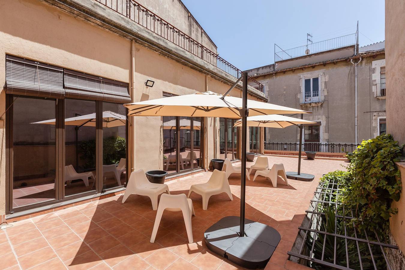 Apartamento entero, Casa de vacaciones 'Apartament Merlot' con terraza compartida, balcón y Wi-Fi in Villafranca del Panadés, Interior de Barcelona