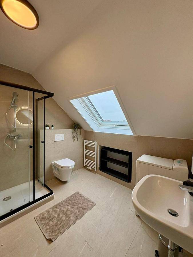 Ganze Wohnung, Modernes Apartment 4 für Monteure mit Parkplatz in Lampertheim in Lampertheim, Bergstraße