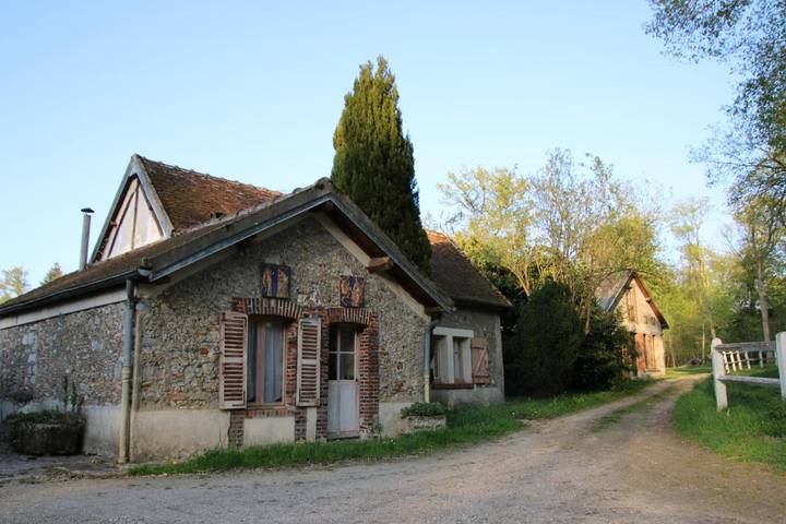 Gîte pour 5 personnes, avec vue et terrasse, animaux acceptés à Raizeux