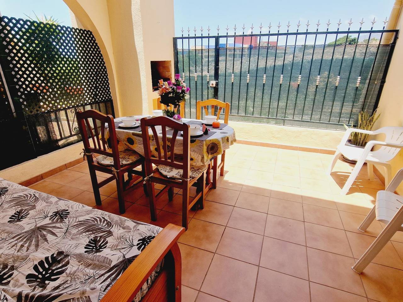 Entire holiday apartment, Mareverde holidays, 1 room & Wifi Free in San Eugenio Alto, Adeje