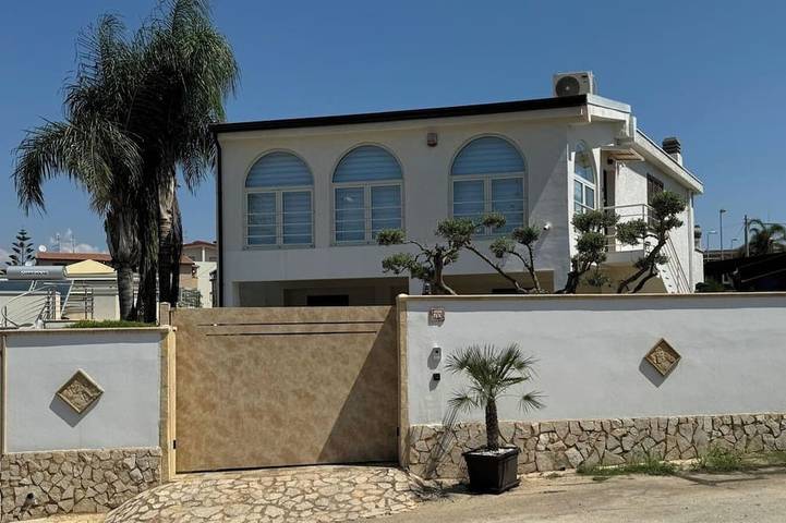 Villa für 5 Personen, mit Terrasse und Garten - 1