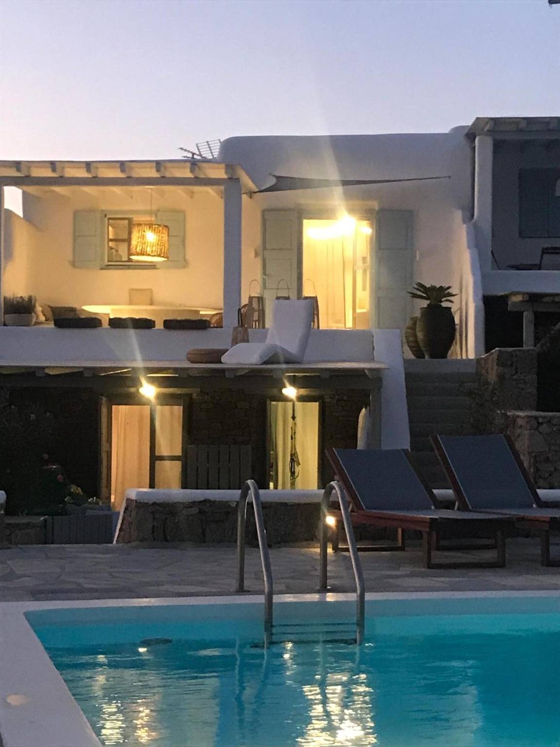 Villa 11.7 – Luxuriöses Wohnen über dem Elia Beach, Mykonos in Mykonos