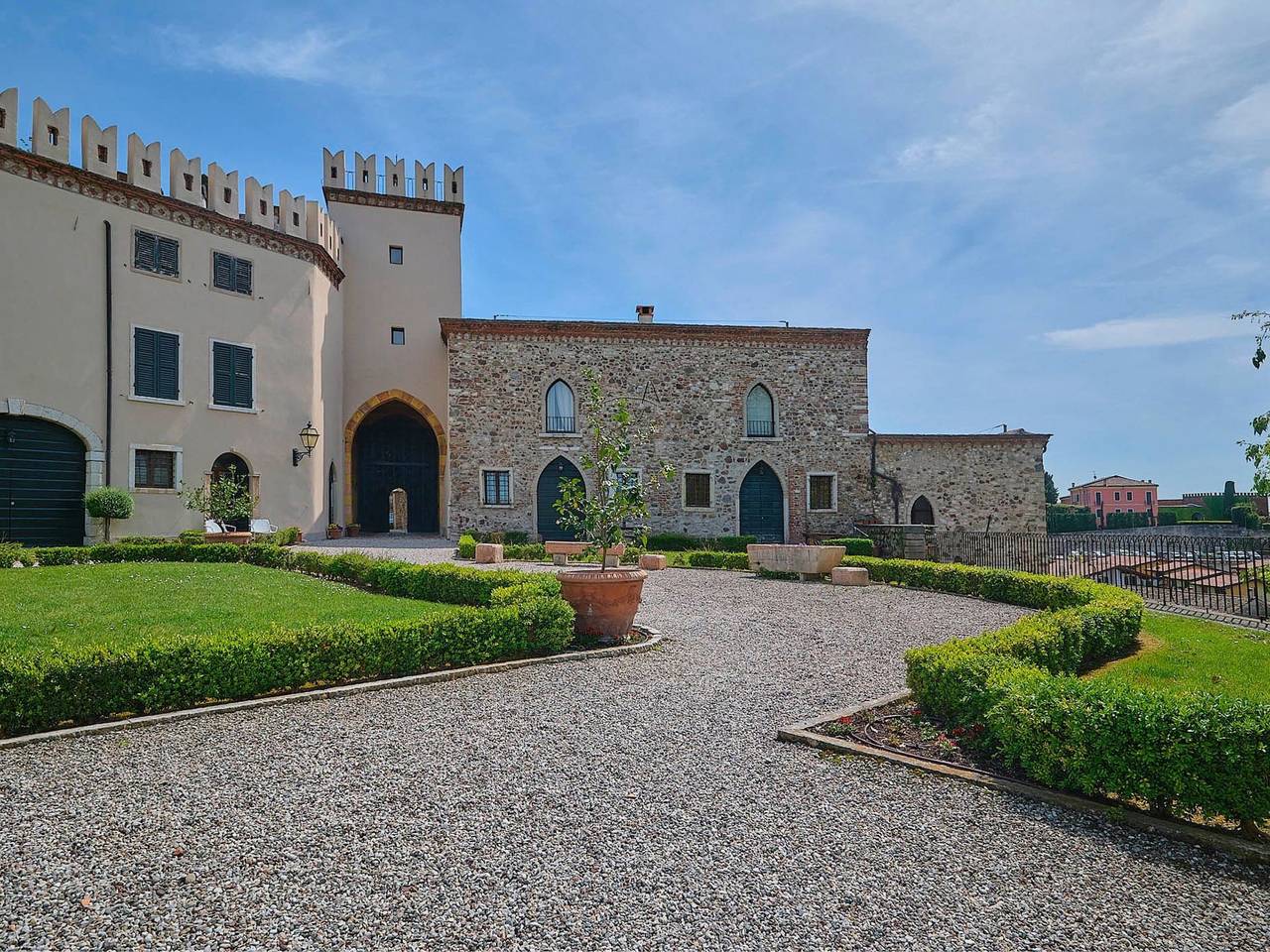 Ganze Wohnung, Al Castello - Elegante Residenz mit Schwimmbad in Colà, Lazise