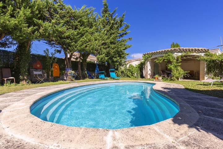 Location de vacances pour 8 personnes, avec piscine ainsi que jardin et vue à Pierrelatte - 3