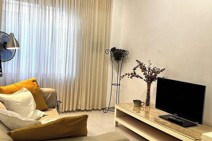 Appartement entier, Cozy inner courtyard (city center) in Sabadell, Barcelone l'intérieur des terres