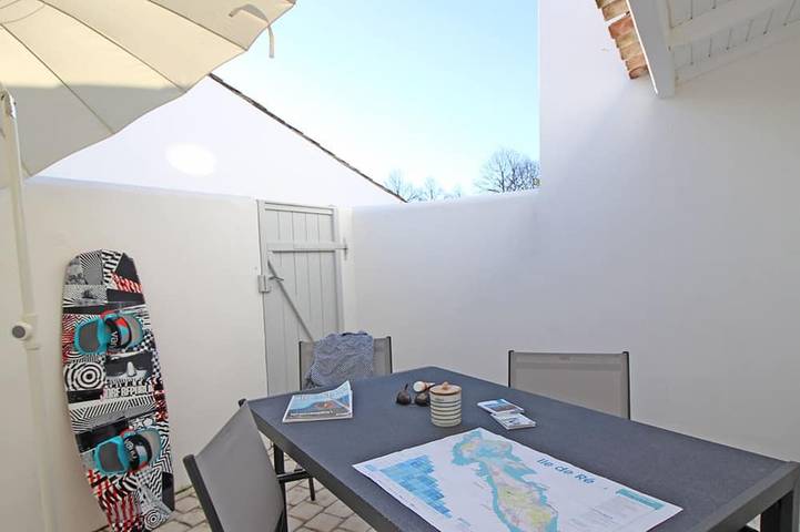 Maison de vacances pour 4 personnes, avec terrasse, animaux acceptés à La Flotte