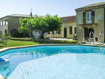 Gîte pour 6 personnes, avec jardin ainsi que vue et balcon à Grillon